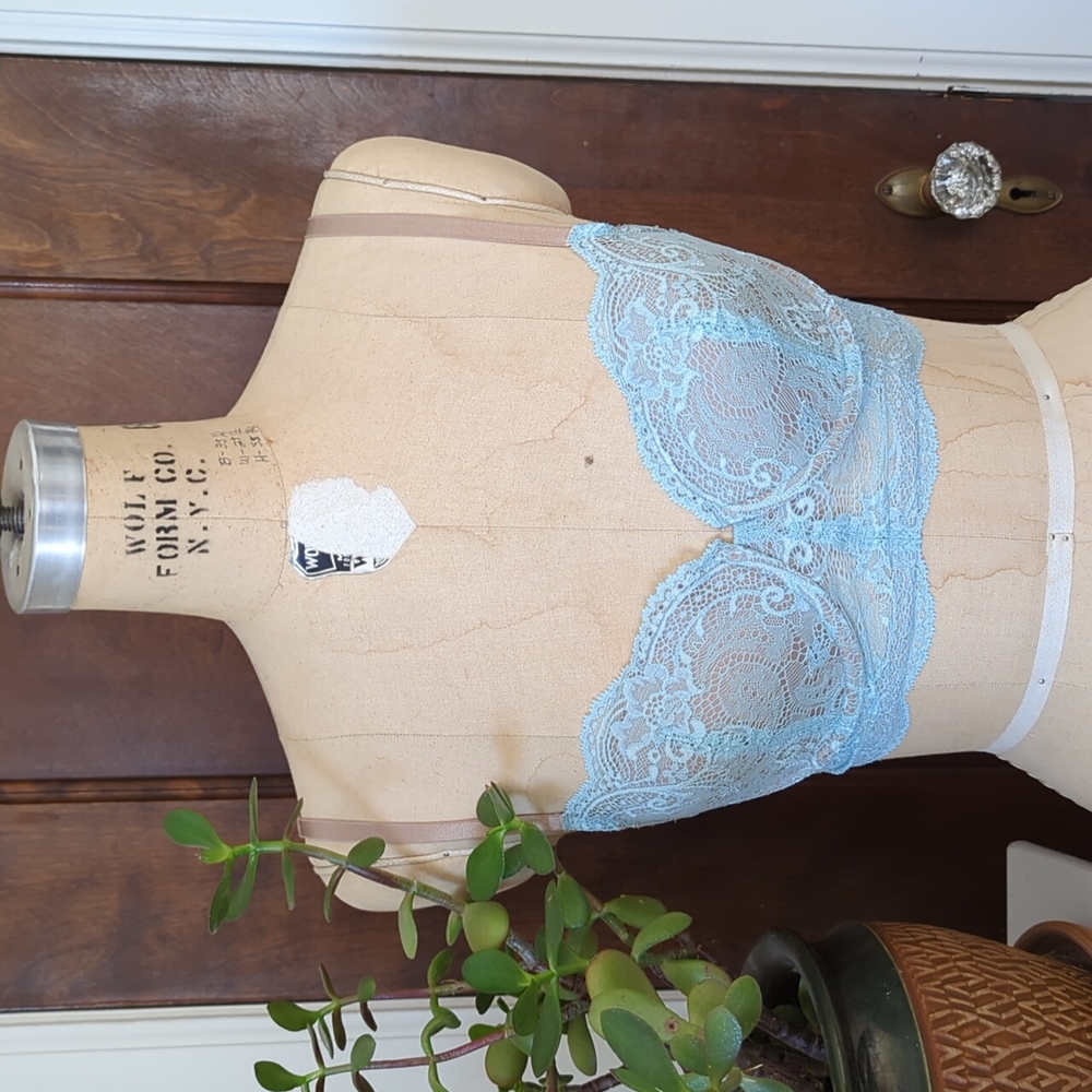 LIKE NEW | ThirdLove | Longline Lace Balconette Bra - 32C1/2 Light blue